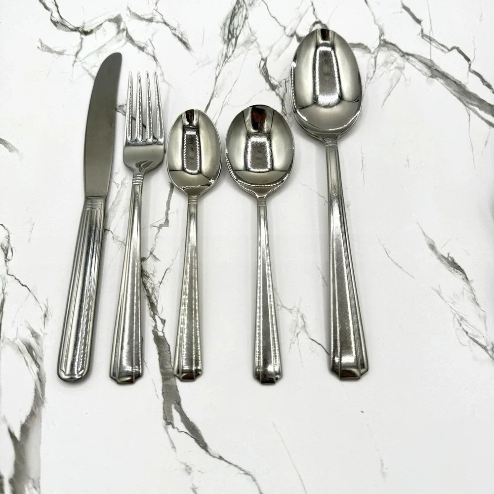 Vintage Wallace Bros‎ Stainless Flatware Set WAS32 USA 32pc w Serving Spoons